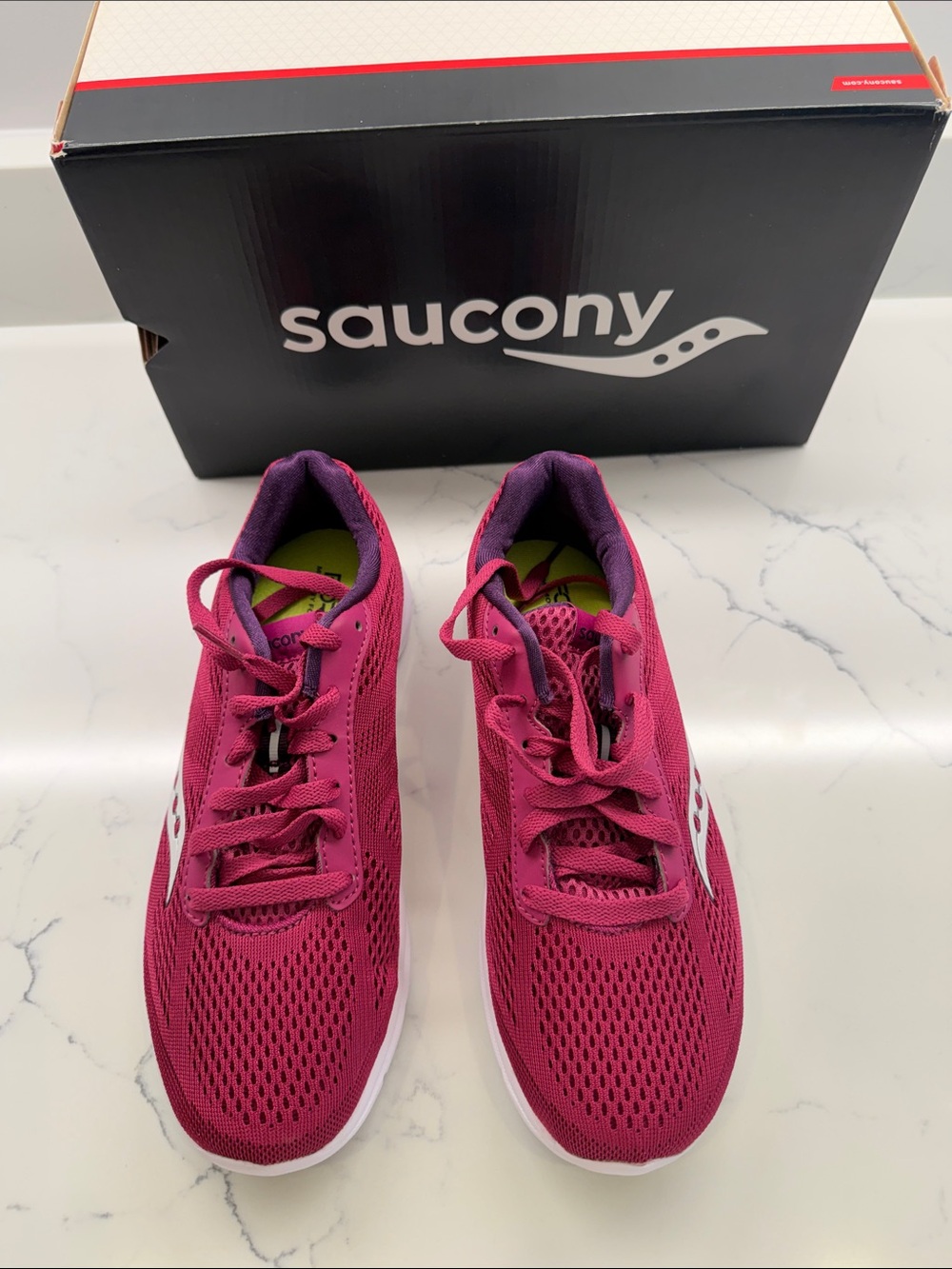 Saucony Women’s Athletic Shoes in Deep Pink 8.5 - Picture 3 of 5